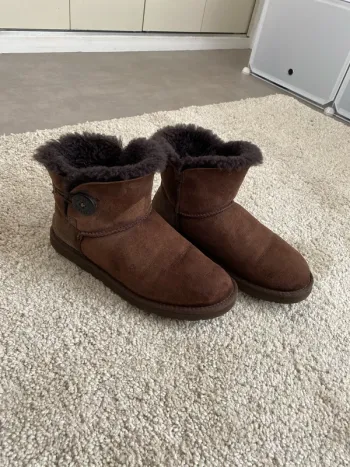Ugg basse marrons