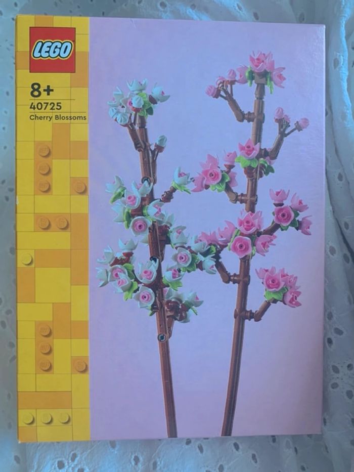 Lego 40725 - Cherry Blossoms - Les fleurs de cerisier - photo numéro 2