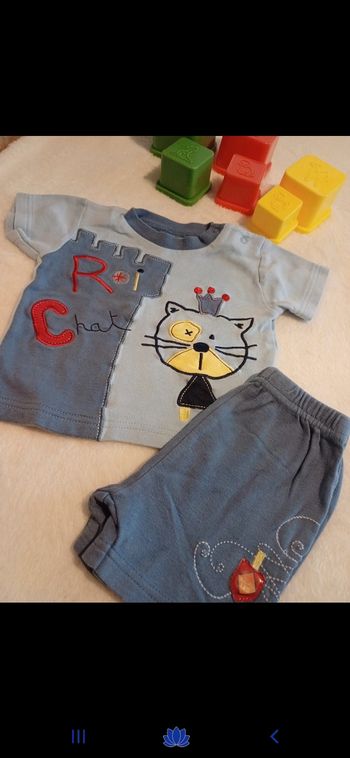 Ensemble bébé taille 6 mois