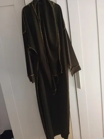 Abaya avec hijab intégré t.Unique 💚🌼