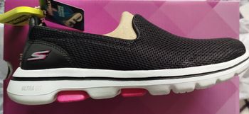 Slip on skechers 