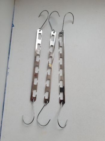 Lot de 3 cintres 6 crochets  en acier