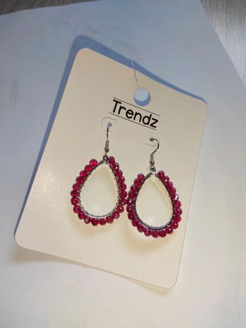 Boucle d'oreille neuve