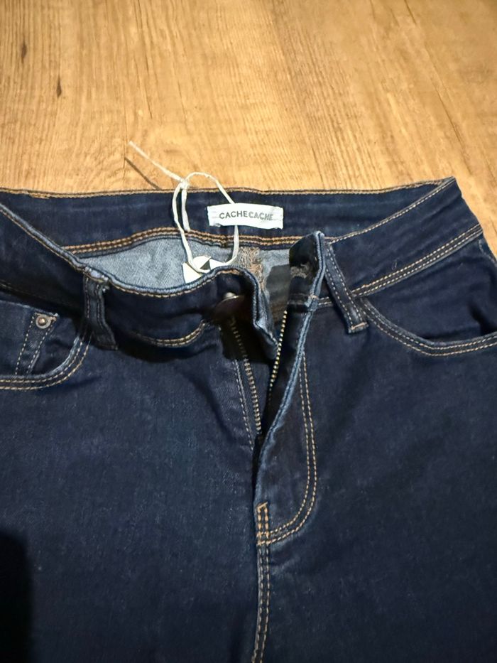 Jean cache cache - photo numéro 2
