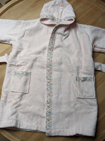 Peignoir Cyrillus en éponge et tissu liberty rose 4 ans