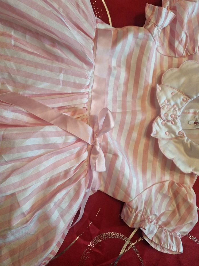 Splendide robe de princesse - photo numéro 2