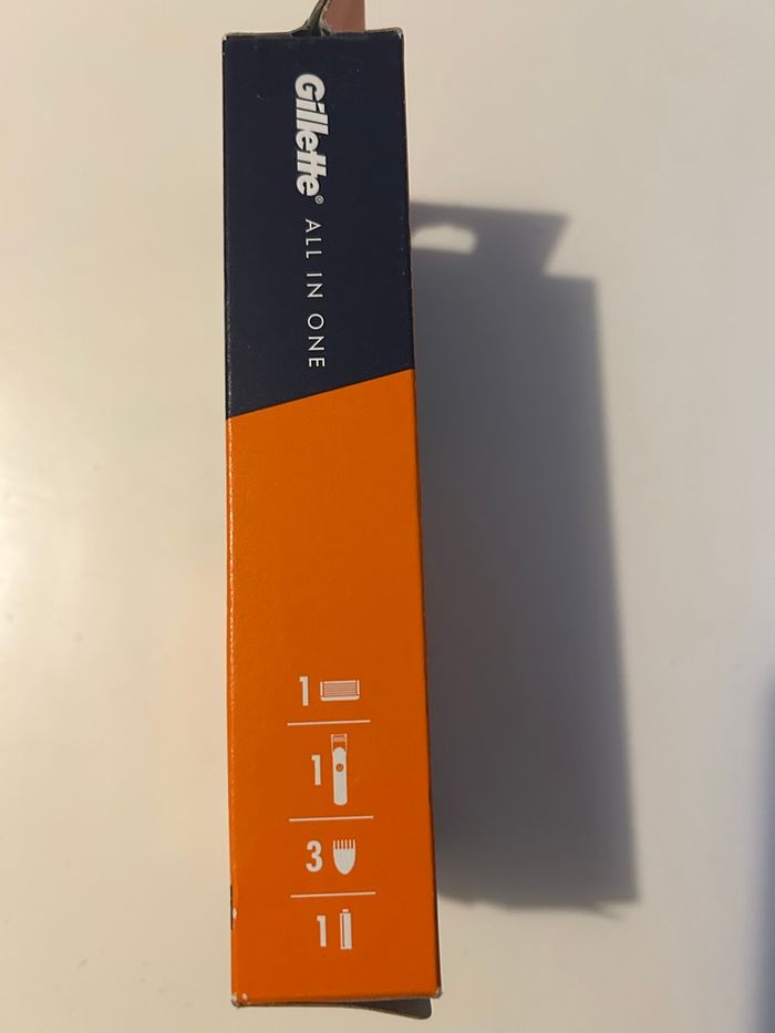 Tondeuse All in one Gilette Neuve - photo numéro 2