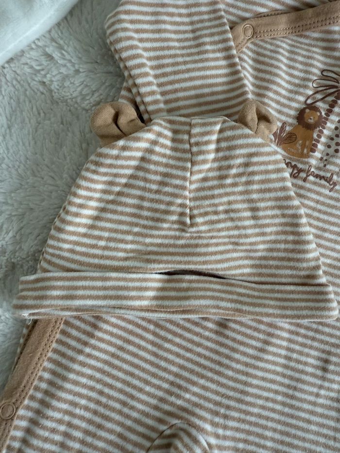 Grenouillère/pyjama en coton et son bonnet - photo numéro 4