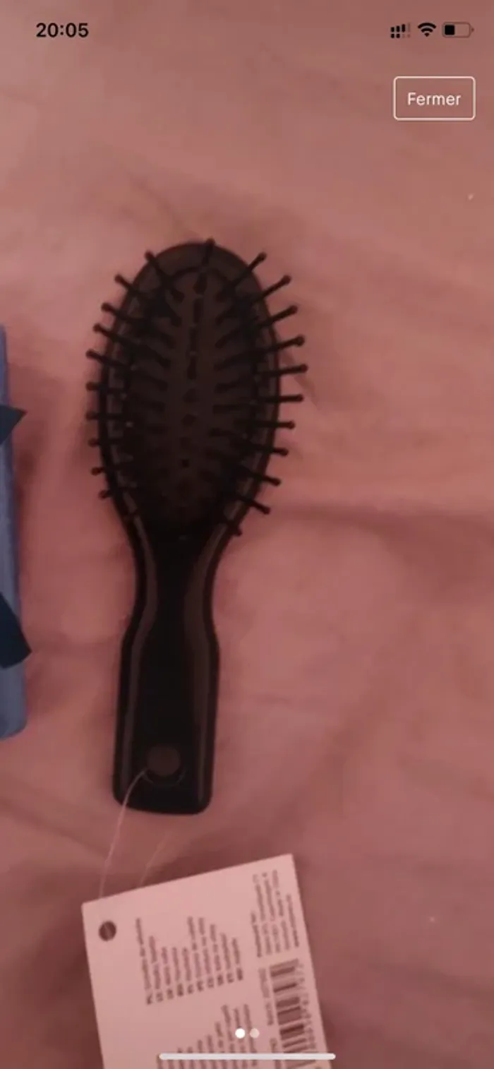 Petite brosse à cheveux