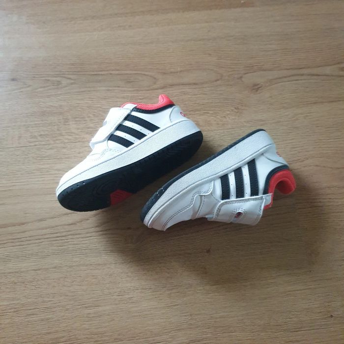 💚 Baskets a scratchs Adidas pointure 26 #emyfleury_pointure26garçon - photo numéro 3