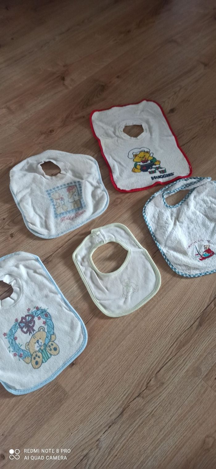 Lot de 5 bavoirs sans lacet