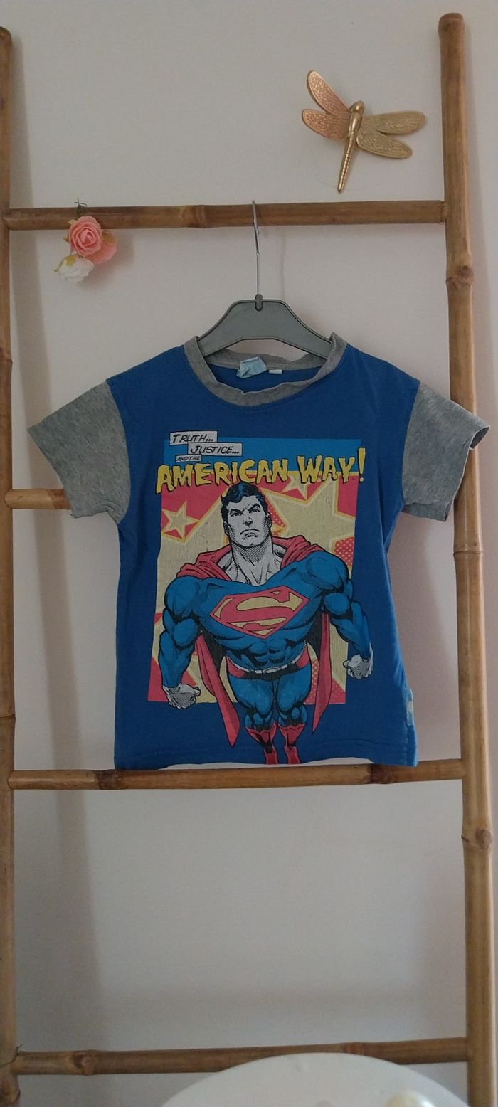 Tshirt Superman by Marvel flocage vintage très bon état 5 ans