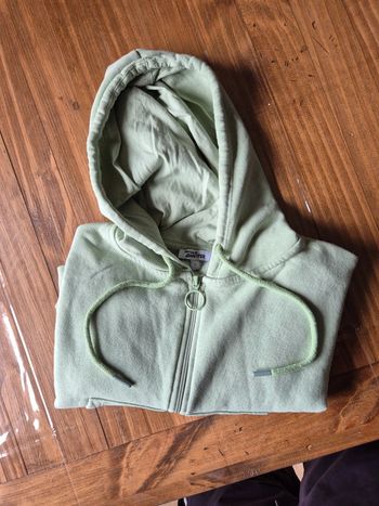 Gilet à capuche