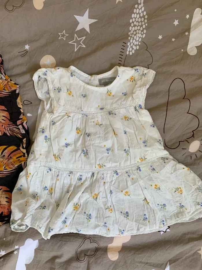 Une combi et une robe 86cm - photo numéro 2