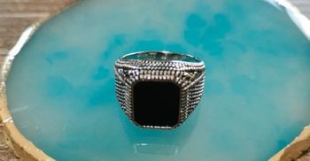 Chevalière homme acier et pierre noire T9