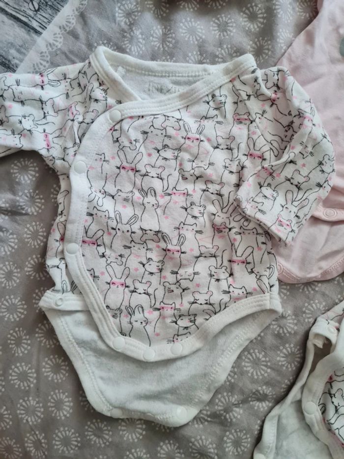 Lots de 3 bodies - photo numéro 2