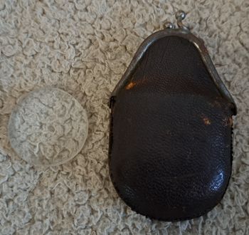 Ancien verre grossissant, loupe dans son étui