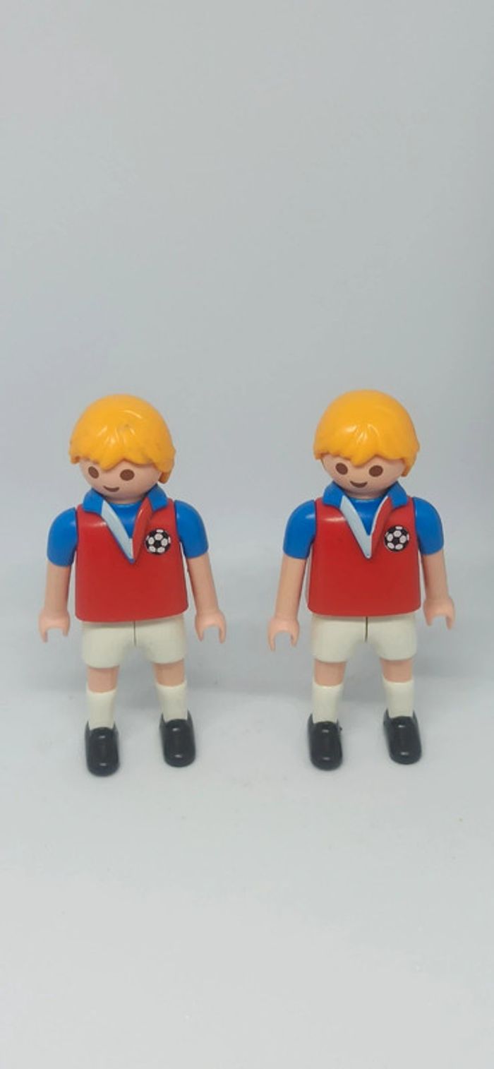 Hommes joueurs de football rouge bleu blanc playmobil - photo numéro 2