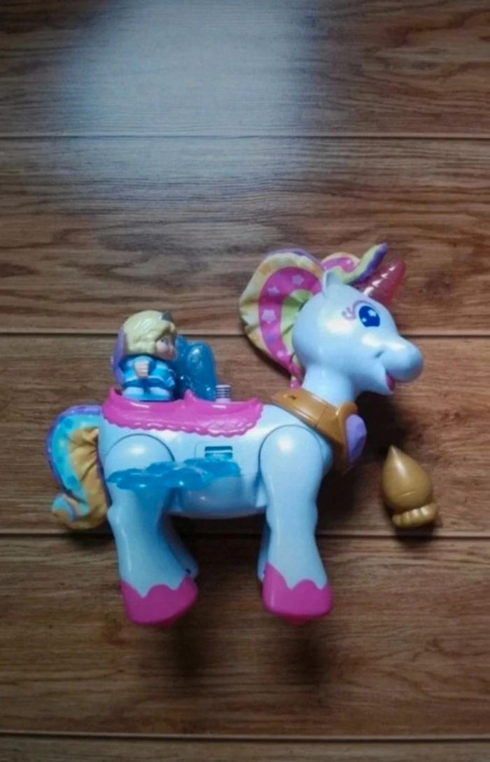 Azalée la licorne Tut tut copain