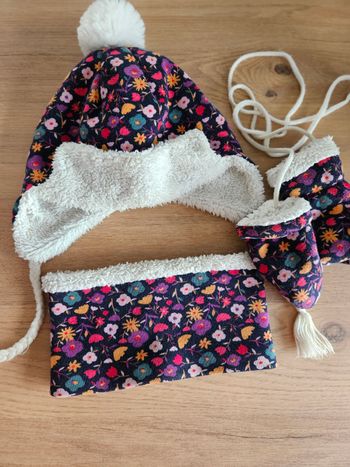 Ensemble bonnet tour de coup moufles dpam