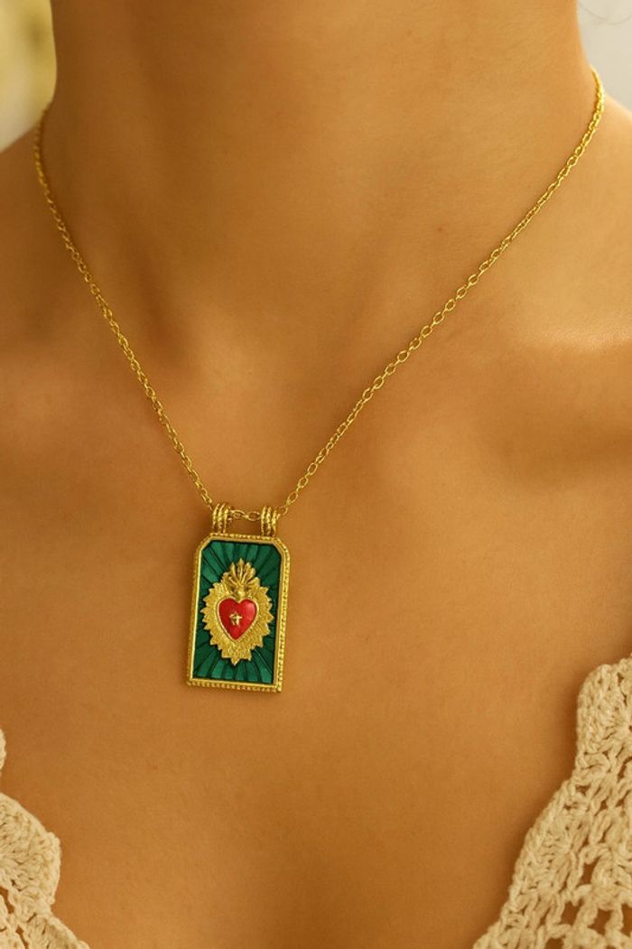 Collier pendentif rectangulaire doré émail vert et cœur rouge – Acier inoxydable - photo numéro 2