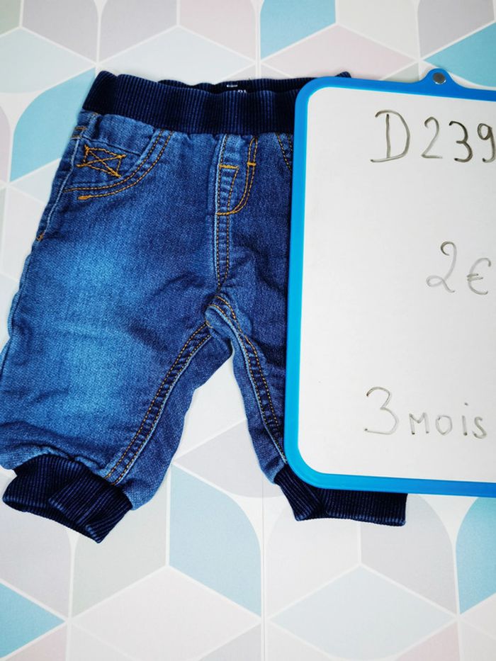 D2393 - jeans garçon 3 mois - photo numéro 3