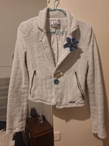 Veste de tailleur desigual tres élégante 
