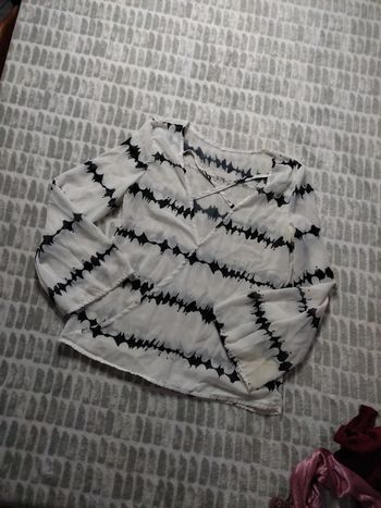Blouse chemisier voile noir et blanc manches longues évasées taille 38