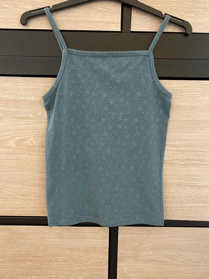 Lot 3 shorts et 2 débardeurs Taille 8 ans - photo numéro 9