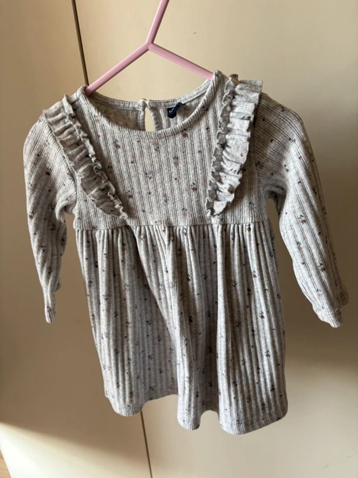Robe à motifs fleuri