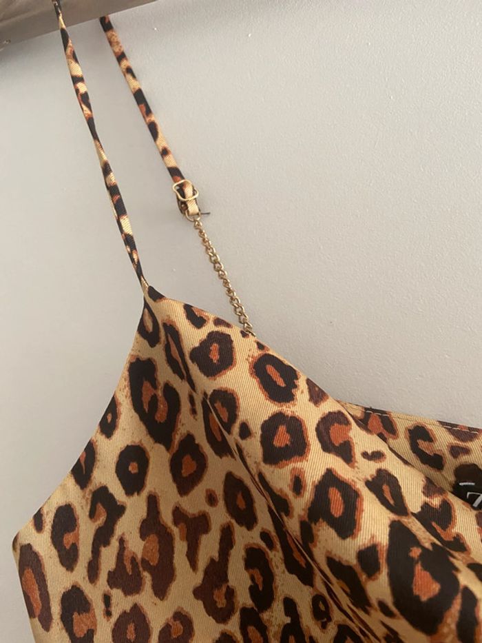 Magnifique crop top satiné léopard Zara - photo numéro 3