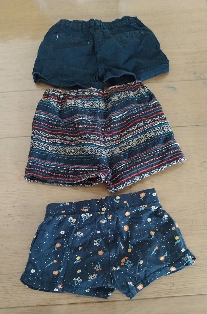 Lot de 7 shorts fille 4ans en très bon état - photo numéro 5