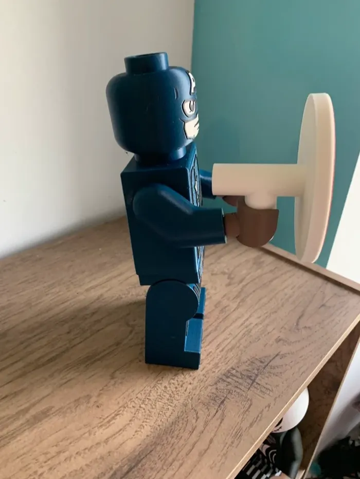 Lego Marvel captain america version foncé 20cm - photo numéro 2