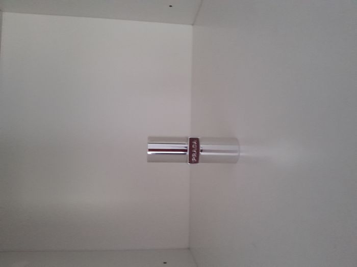 Rouge à lèvres Prada - photo numéro 3