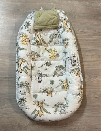 Réducteur de lit bébé