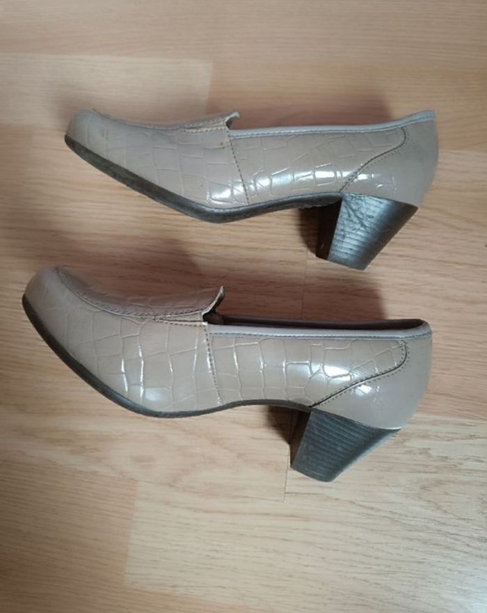 Ballerines beige cuir vernis Bocage p.37 - photo numéro 4