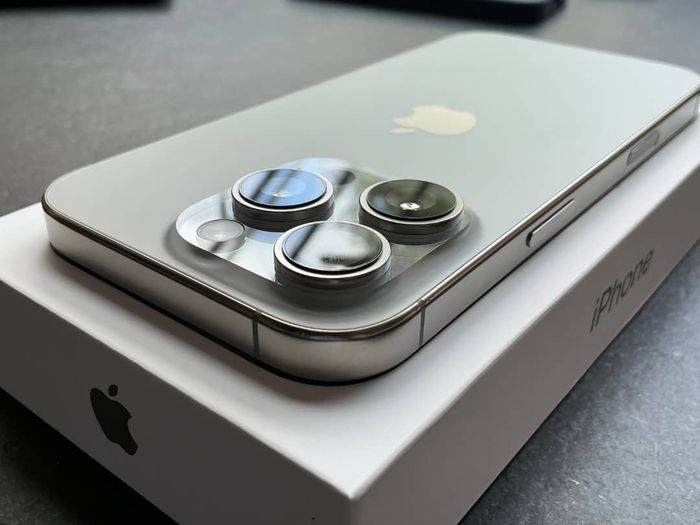 i.P.h.o.n.e 16 pro Max - photo numéro 3