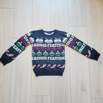 Pull bleu marine. Garçon 8 ans. Marque Kiabi