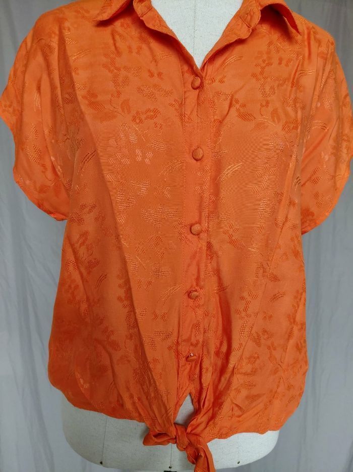 Très jolie blouse femme T 44 - photo numéro 1