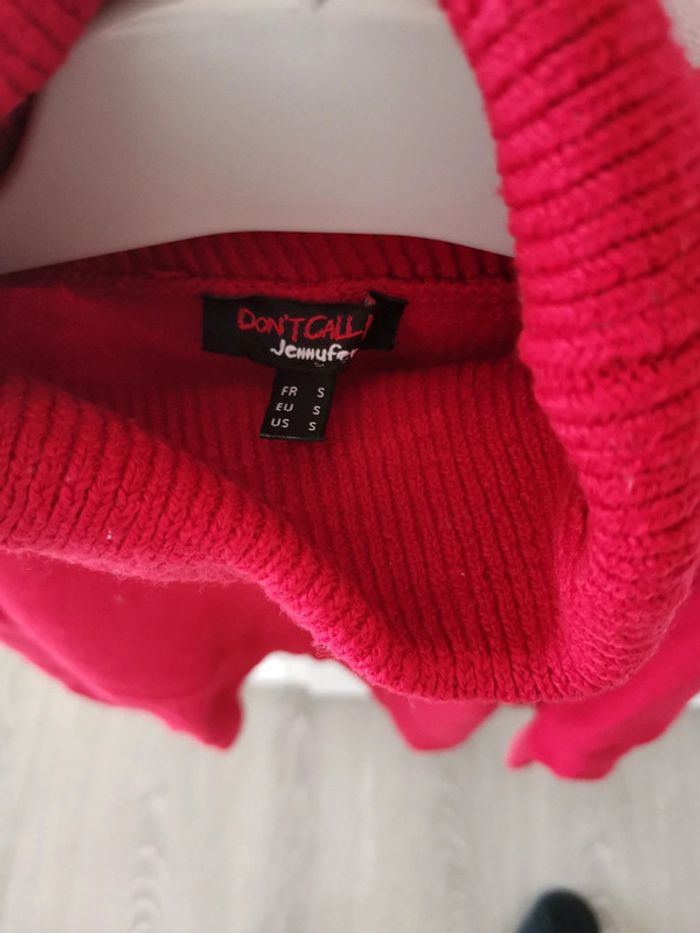 Pull rouge - photo numéro 2