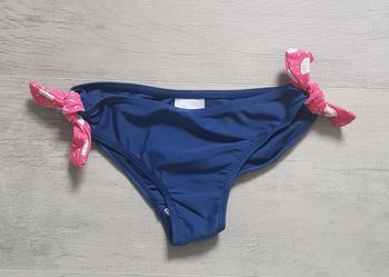 Maillot/slip de bain fille 8 ans