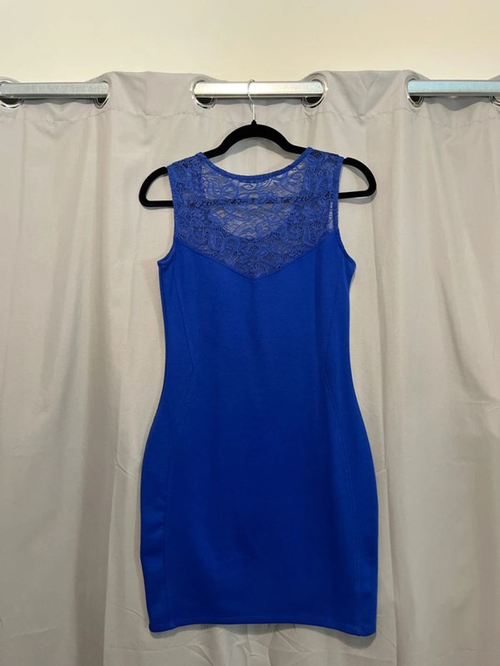 Robe bleue - photo numéro 3