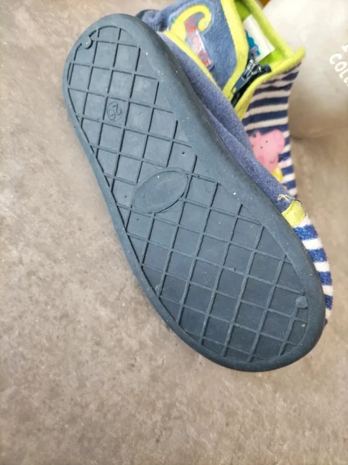 Chaussons taille 26 Peppa pig - photo numéro 4