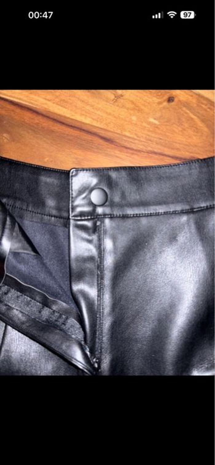 Short similicuir - photo numéro 3