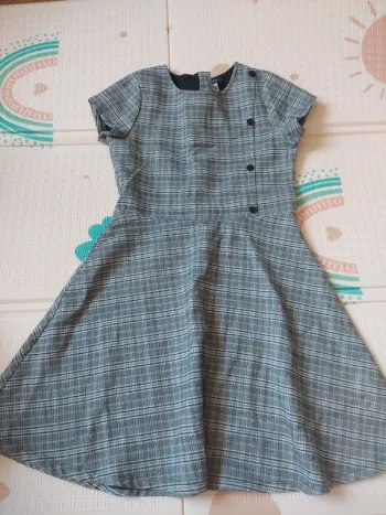 Joli robe à carreaux