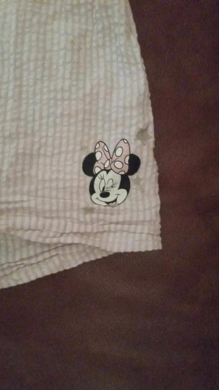 short minnie  avec petite etoiles 8/9ans - photo numéro 2