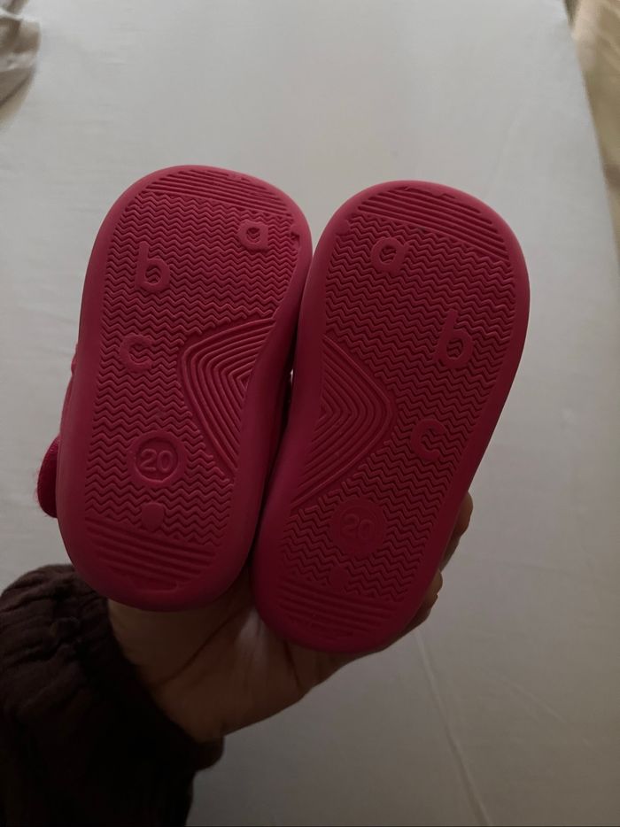 Chaussons rose taille 20 - photo numéro 3