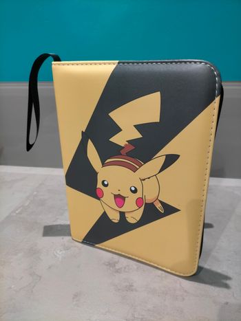 Classeur pikachu pour 400 cartes Pokémon