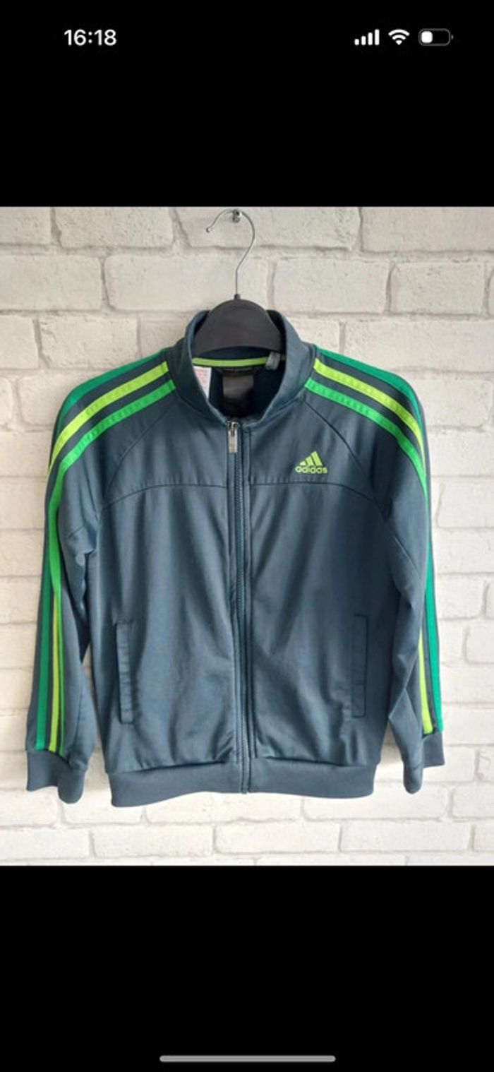 Veste Adidas taille 10 ans