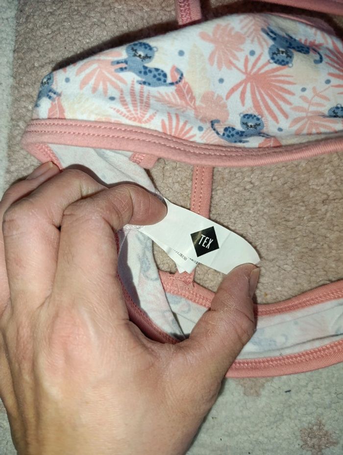 Lot de 2 brassières 4/5 ans - photo numéro 2